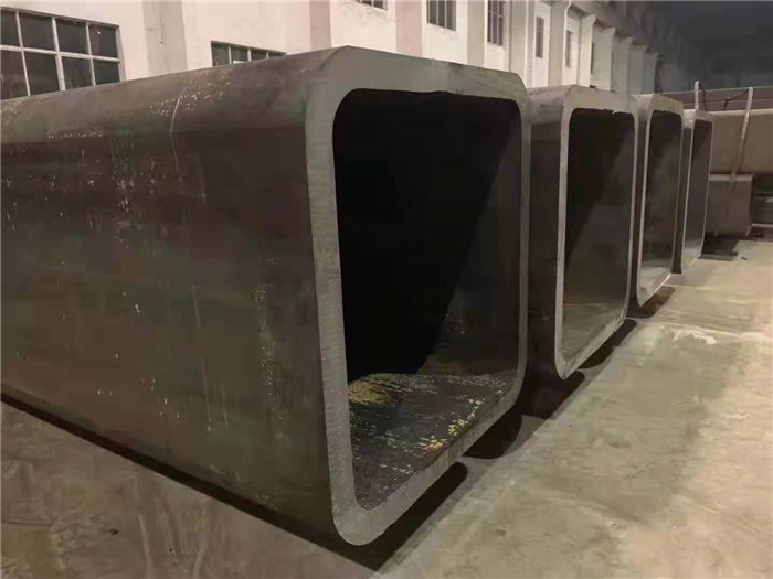 盐山大口径无缝方管
